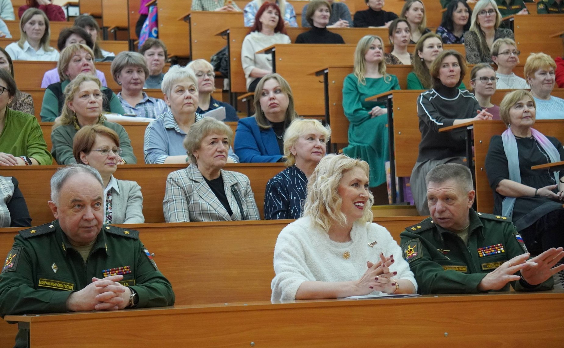 Светлана Кириллова приняла участие в чествовании женщин – участниц СВО, жён бойцов, добровольцев, медиков и волонтёров в Костроме