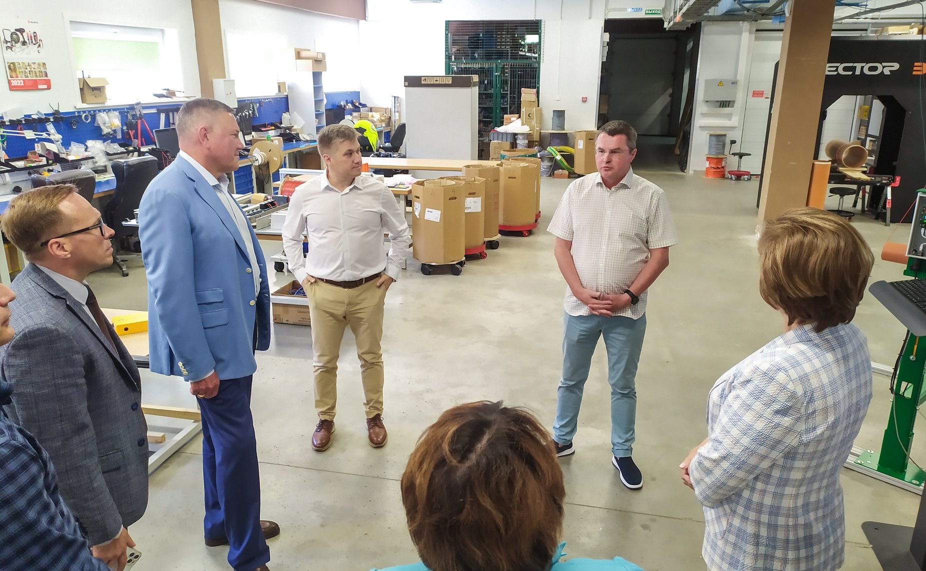 В рамках работы Совета по вопросам развития лесного комплекса сенаторы посетили ряд производственных объектов на территории Архангельской области