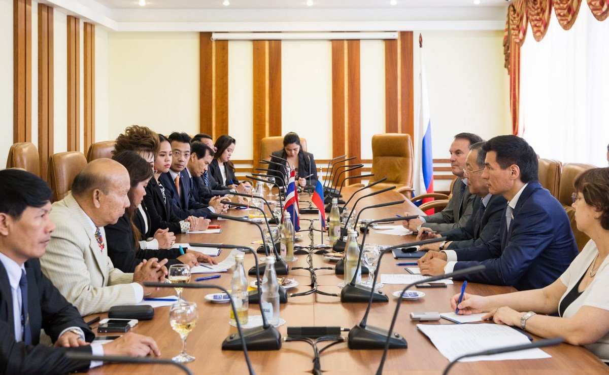 Встреча Б-Ж. Жамбалнимбуева с депутатами Национального собрания Королевства Таиланд