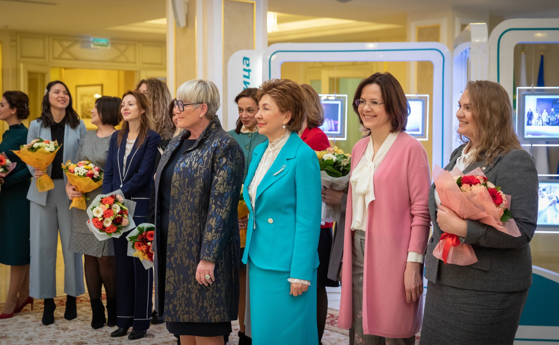Открытие в Совете Федерации фотовыставки «Второй Евразийский женский форум. События. Эмоции. Лица»