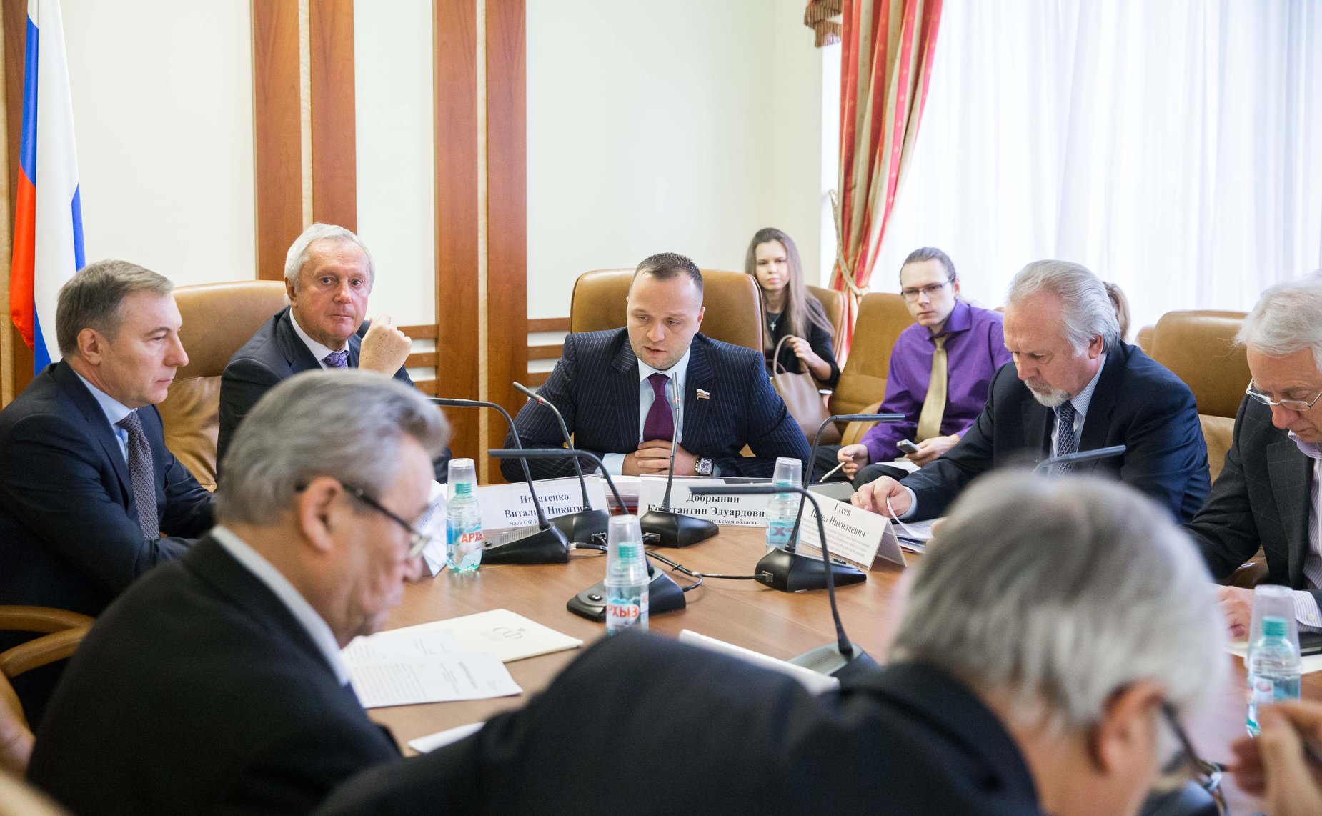 В. Игнатенко провел заседание Временной комиссии Совета Федерации по вопросам совершенствования законодательства РФ о СМИ