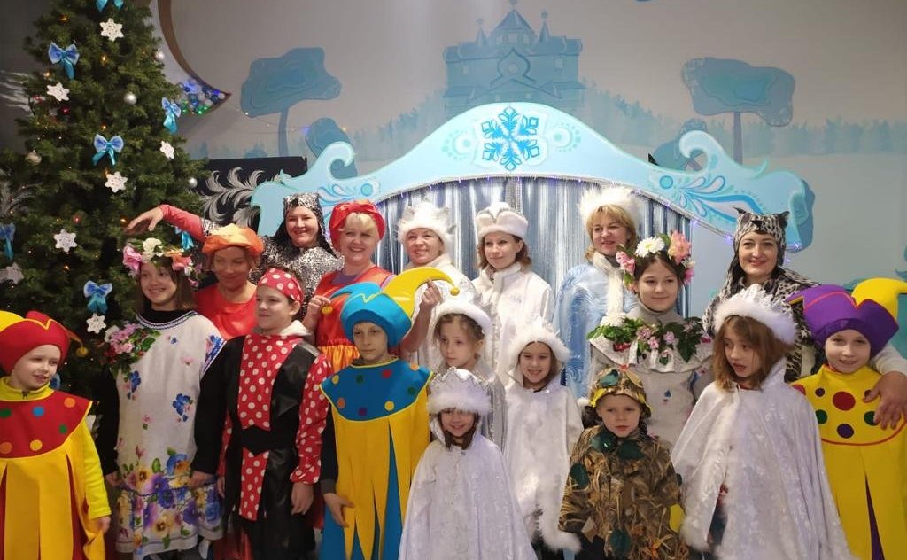 Екатерина Алтабаева в преддверии Нового года приняла участие в благотворительной акции «Ёлка желаний»