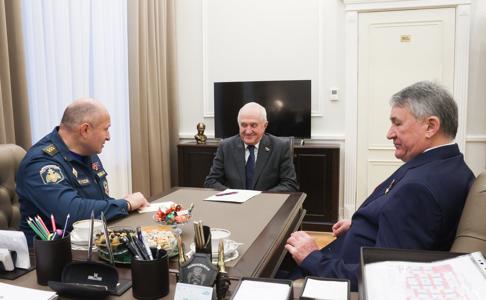 Открытие выставки «Служим Отечеству и МЧС России»