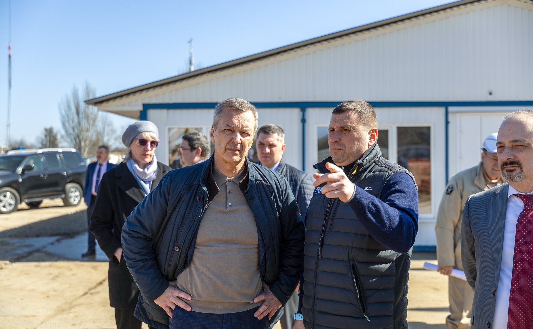 Первый заместитель Председателя СФ Андрей Яцкин в рамках поездки в регион осмотрел ход реконструкция очистных сооружений и строительства Городской больницы скорой медицинской помощи