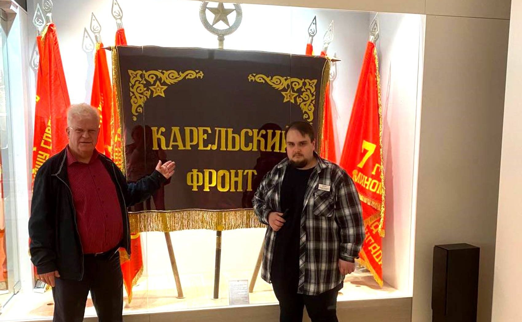 Владимир Чижов ознакомился с музеем Карельского фронта и встретился с заведующим филиалом Национального музея Республики Карелия «Музей Карельского фронта» С.Ю. Коригановым