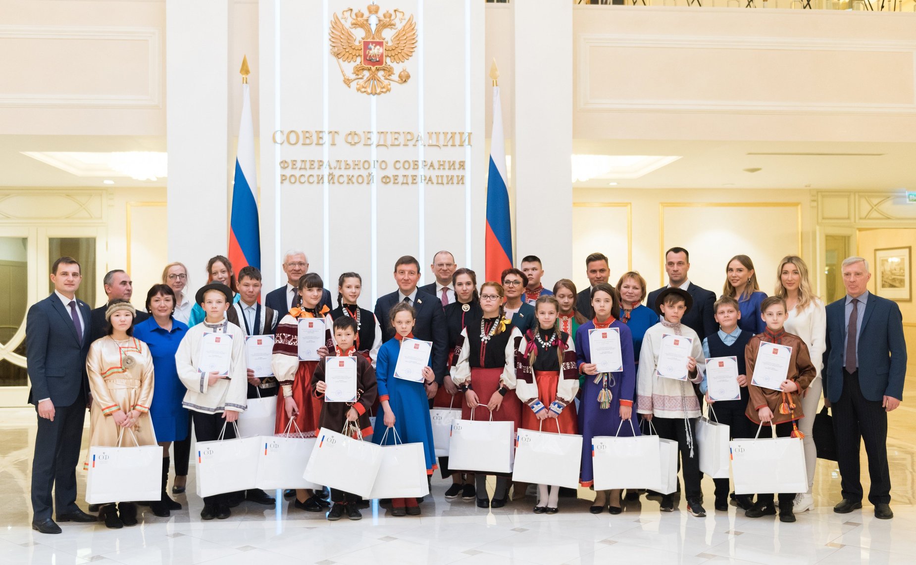 Встреча сенаторов с детьми-победителями Международного культурно-образовательного проекта «Таланты Арктики. Дети»