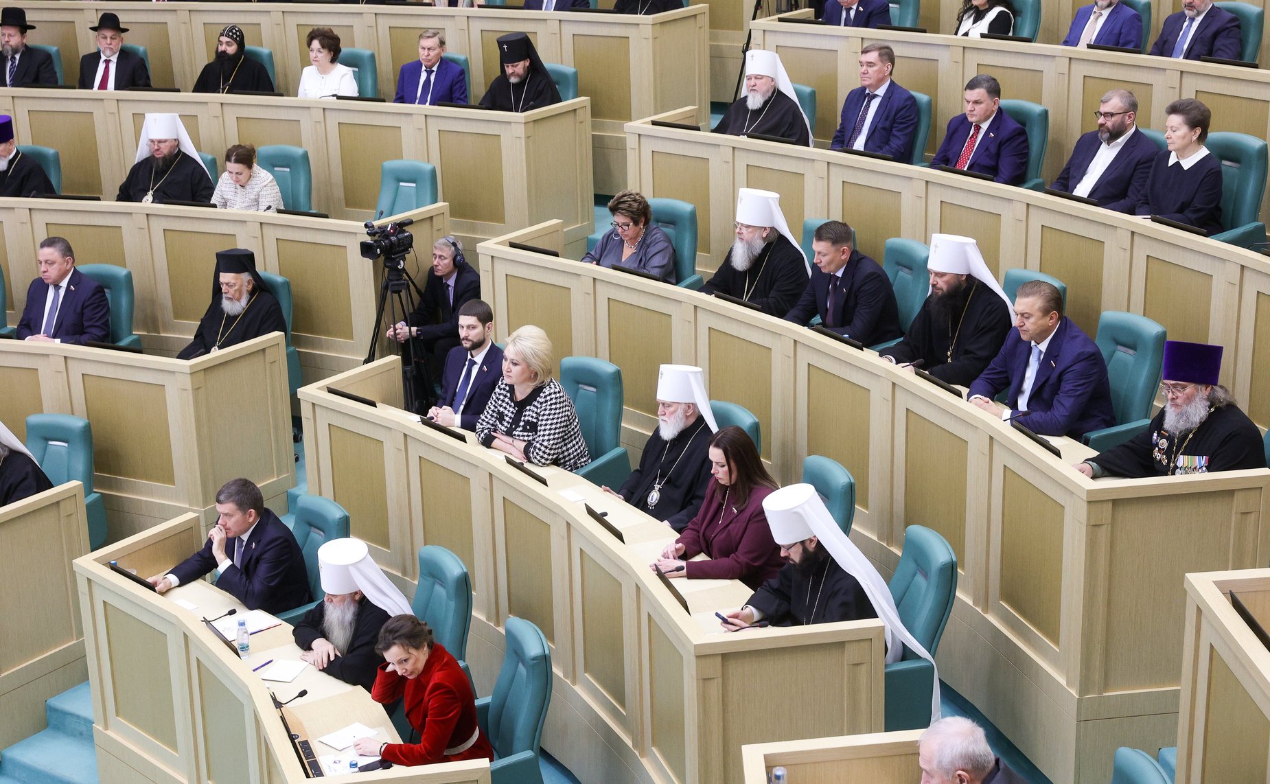 Пленарное заседание XIV Рождественских парламентских встреч