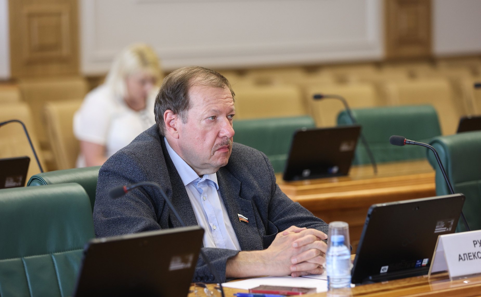 Александр Русаков