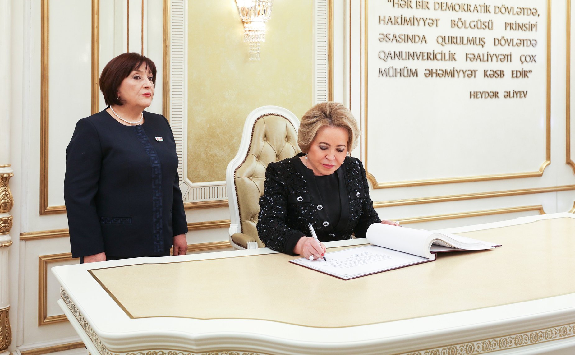 Председатель Совета Федерации Валентина Матвиенко провела встречу с Председателем Милли Меджлиса Азербайджанской Республики Сагибой Гафаровой