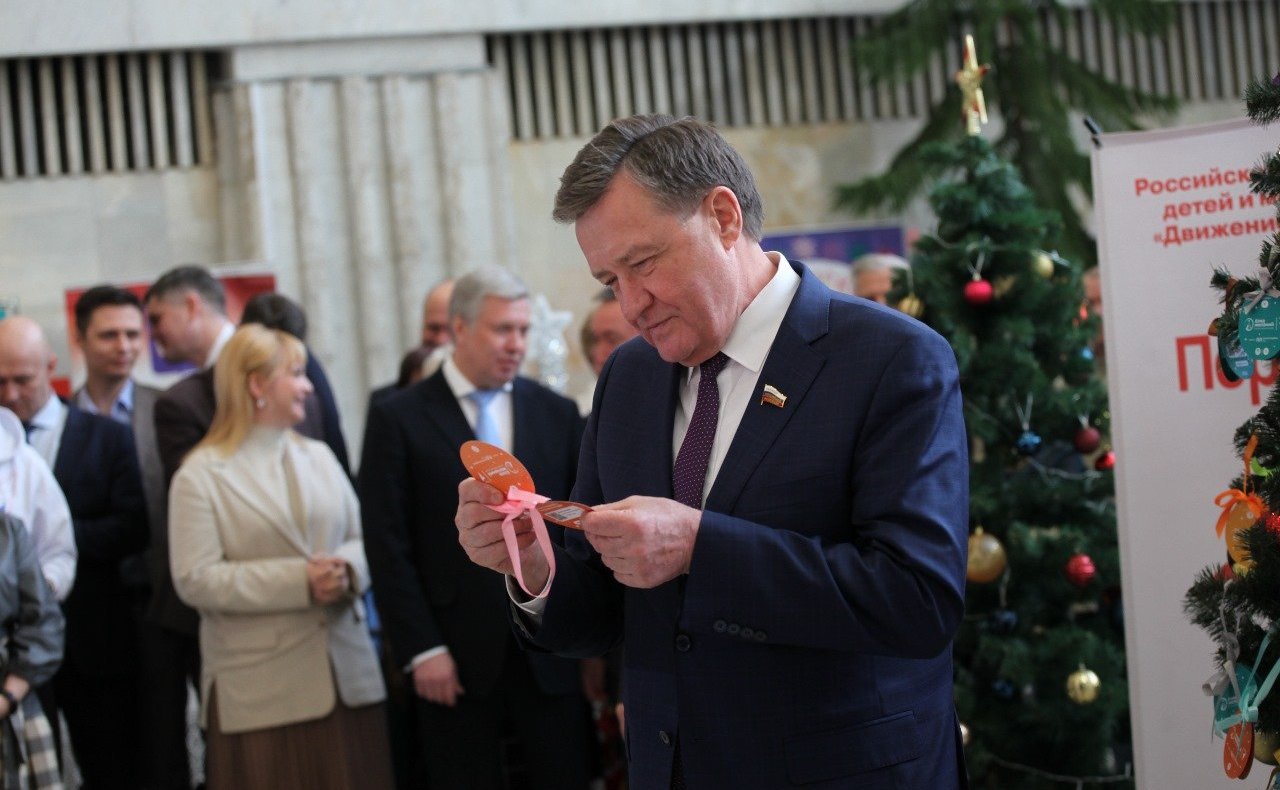 Сергей Рябухин принял участие в благотворительной акции «Ёлка желаний»