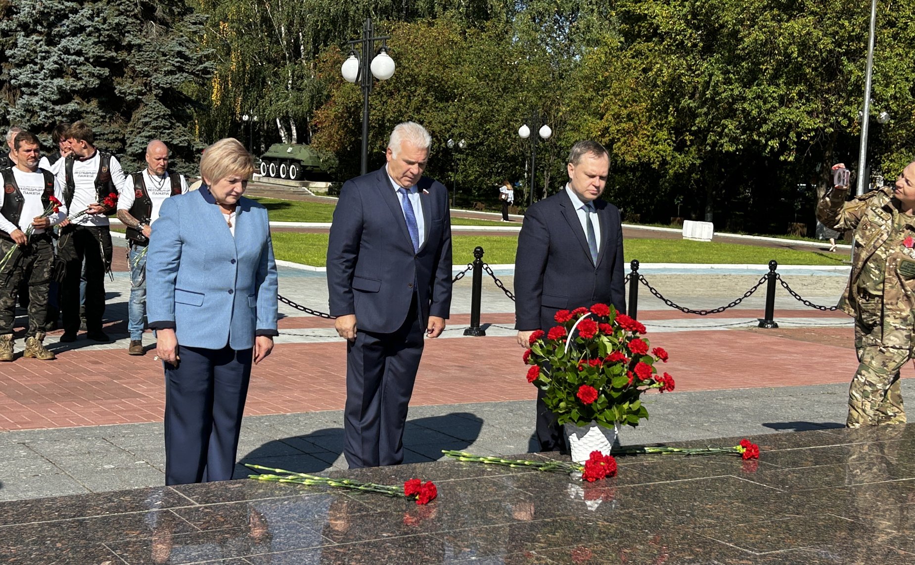 Сергей Мартынов и глава Марий Эл Юрий Зайцев приветствовали участников мотопробега «Экспедиция Памяти»