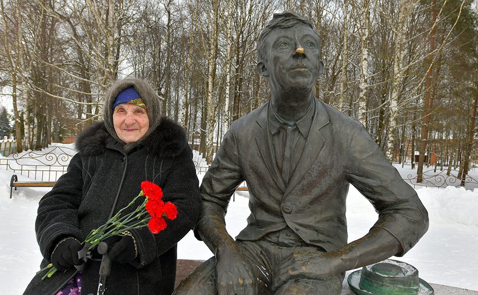 Ирина Кожанова посетила Демидовский историко-краеведческий музей в рамках празднования 100-летия со дня рождения Юрия Никулина и 100– летия со дня создания Театра революционного юмора — «Теревъюма»