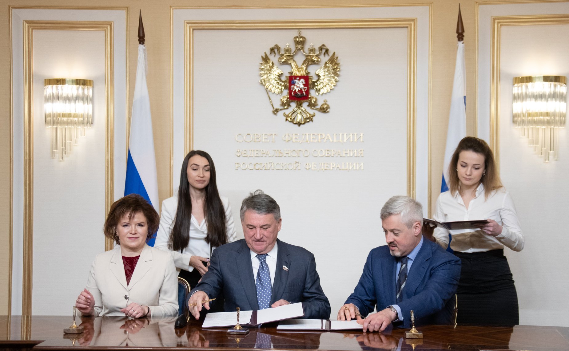 Церемония подписания Положения о V Всероссийском детском фестивале народной культуры «Наследники традиций»