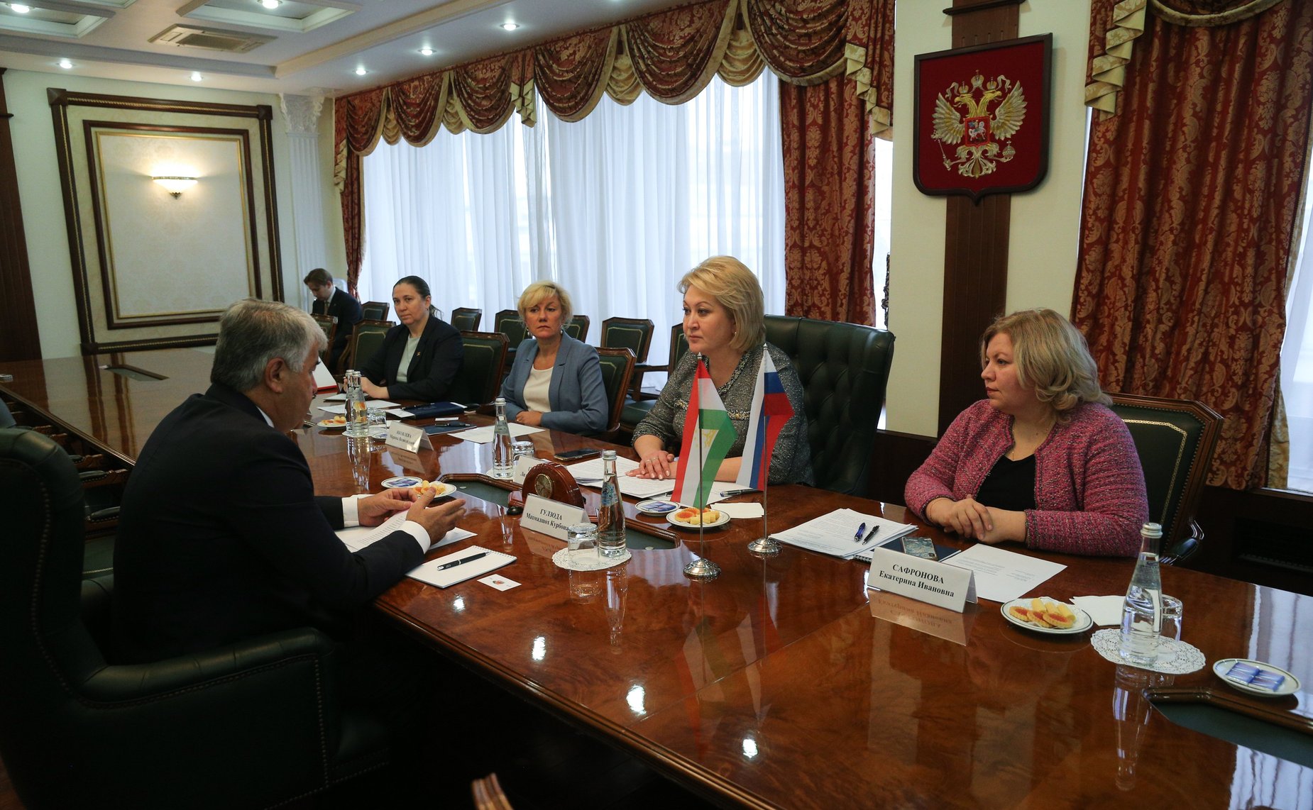 Встреча председателя Комитета СФ Лилии Гумеровой с председателем Комитета Маджлиси милли Маджлиси Оли Республики Таджикистан по социальным вопросам, защите здоровья, науке, образованию, культуре, молодежной и гендерной политике