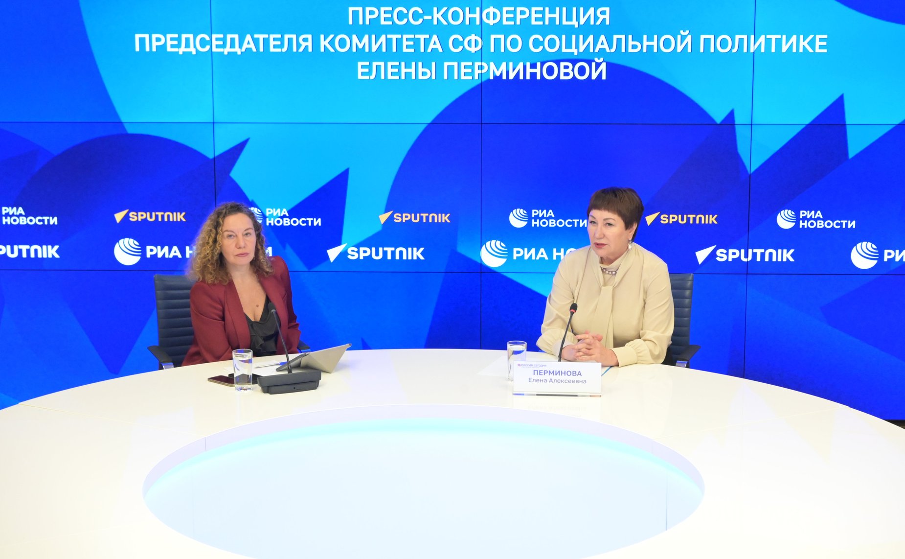 Пресс-конференция председателя Комитета Совета Федерации по социальной политике по итогам работы Комитета в осеннюю сессию