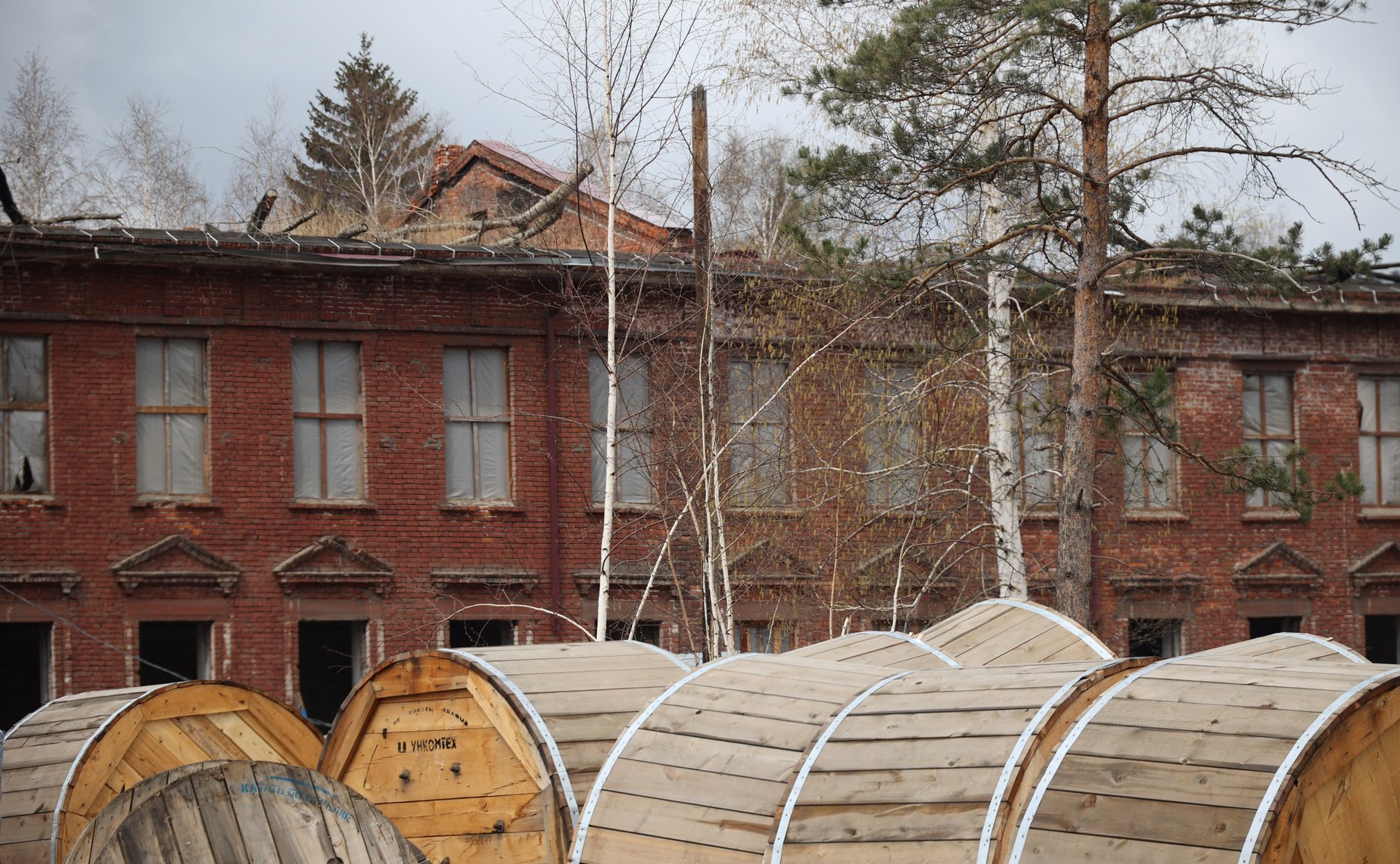 Делегация СФ посетила строительство Иркутского суворовского военного кадетского училища