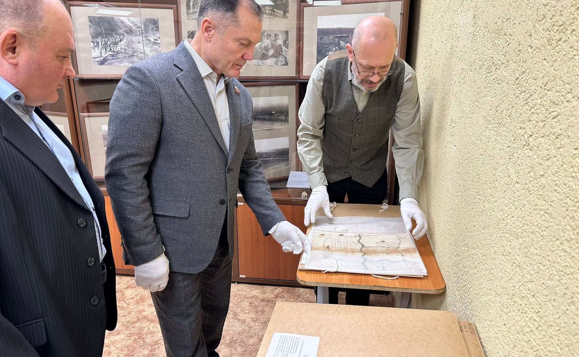 Игорь Мурог посетил Государственный архив Рязанской области