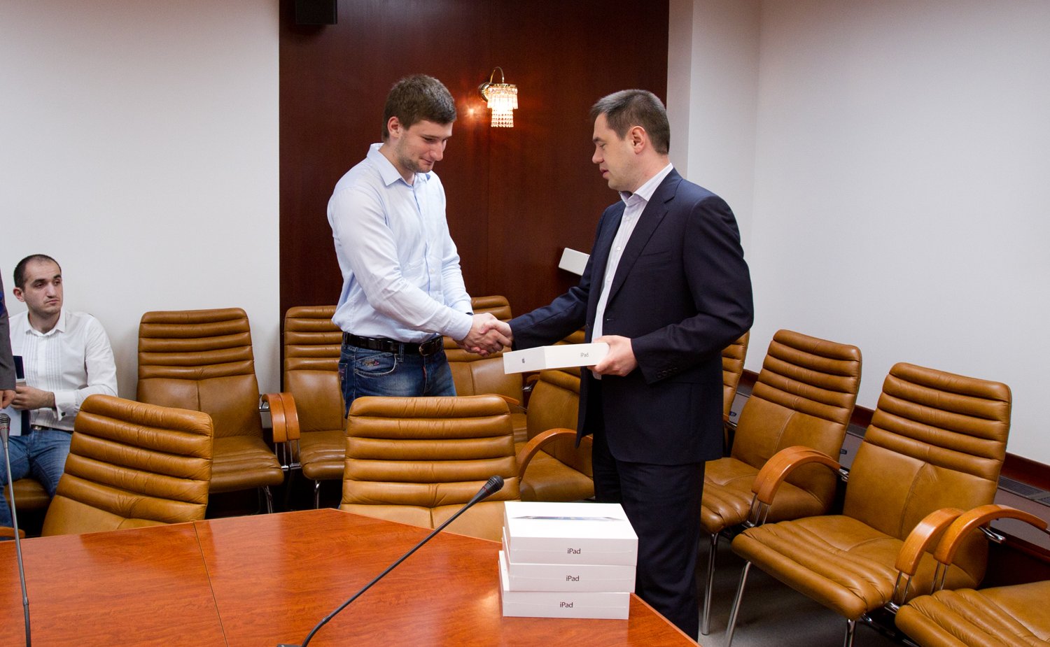 А. Кажаров и М. Хапсироков встретились c выпускниками-отличниками московских вузов