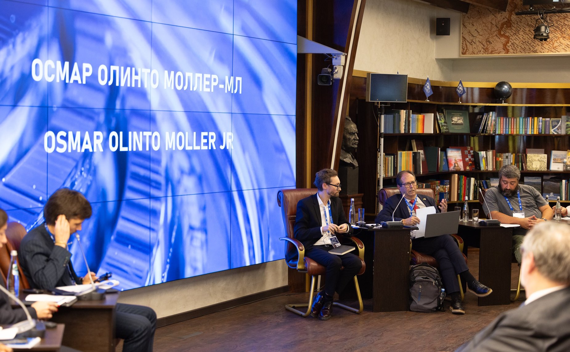 В рамках деловой программы Международного форума сотрудничества состоялась сессия «100 лет народной дипломатии – 180 лет РГО: экология вне границ»