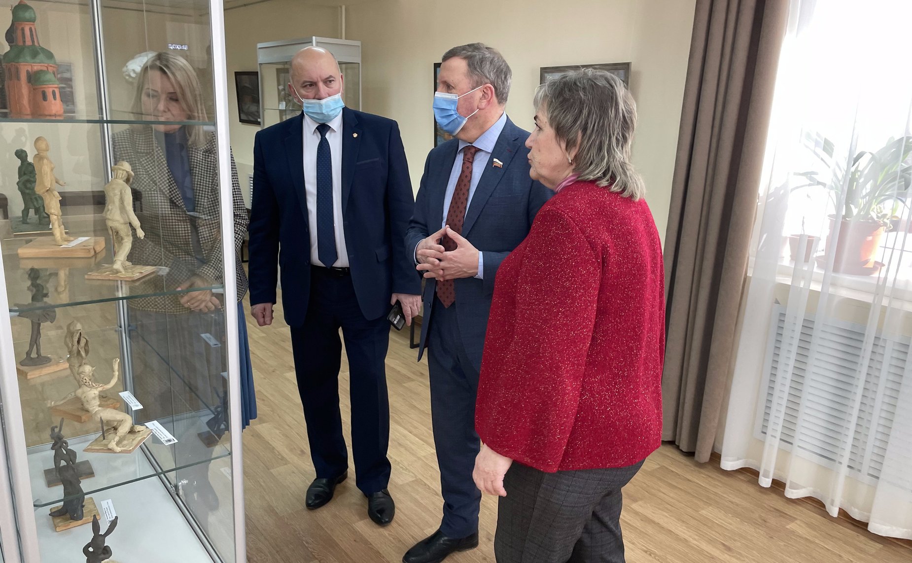 Сергей Березкин во время рабочей поездки в Угличский муниципальный район вместе с его главой Анатолием Курициным посетил ряд социально значимых объектов