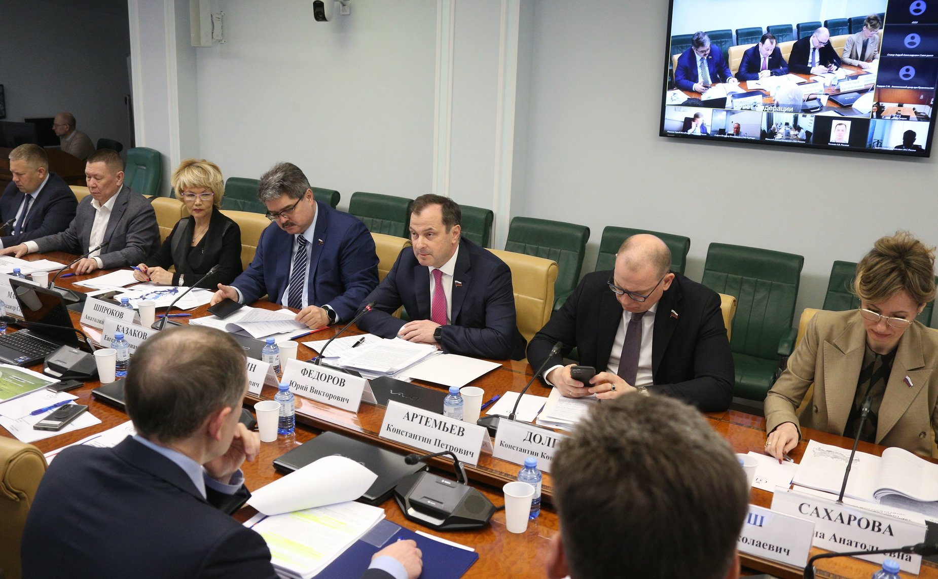 «Круглый стол» Комитета СФ по экономической политике совместно с Комитетом СФ по федеративному устройству, региональной политике, местному самоуправлению и делам Севера