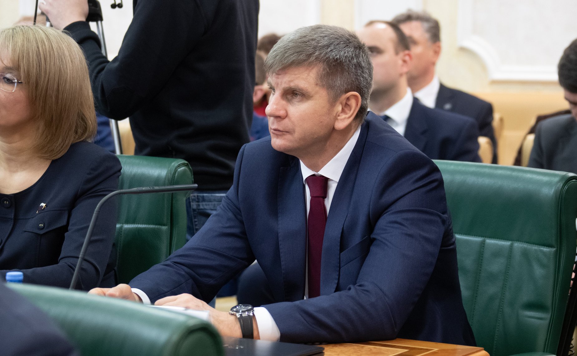 Геннадий Голов