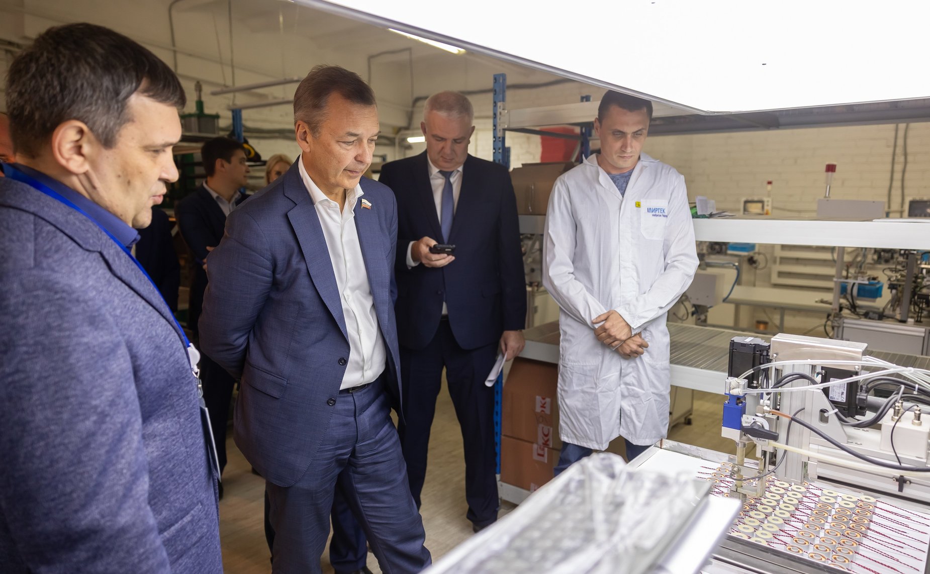 Первый заместитель Председателя СФ Андрей Яцкин в рамках поездки в Ростовскую область посетил одну из компаний, которая занимается производством умных счетчиков и ПО для учета энерго- и газопотребления