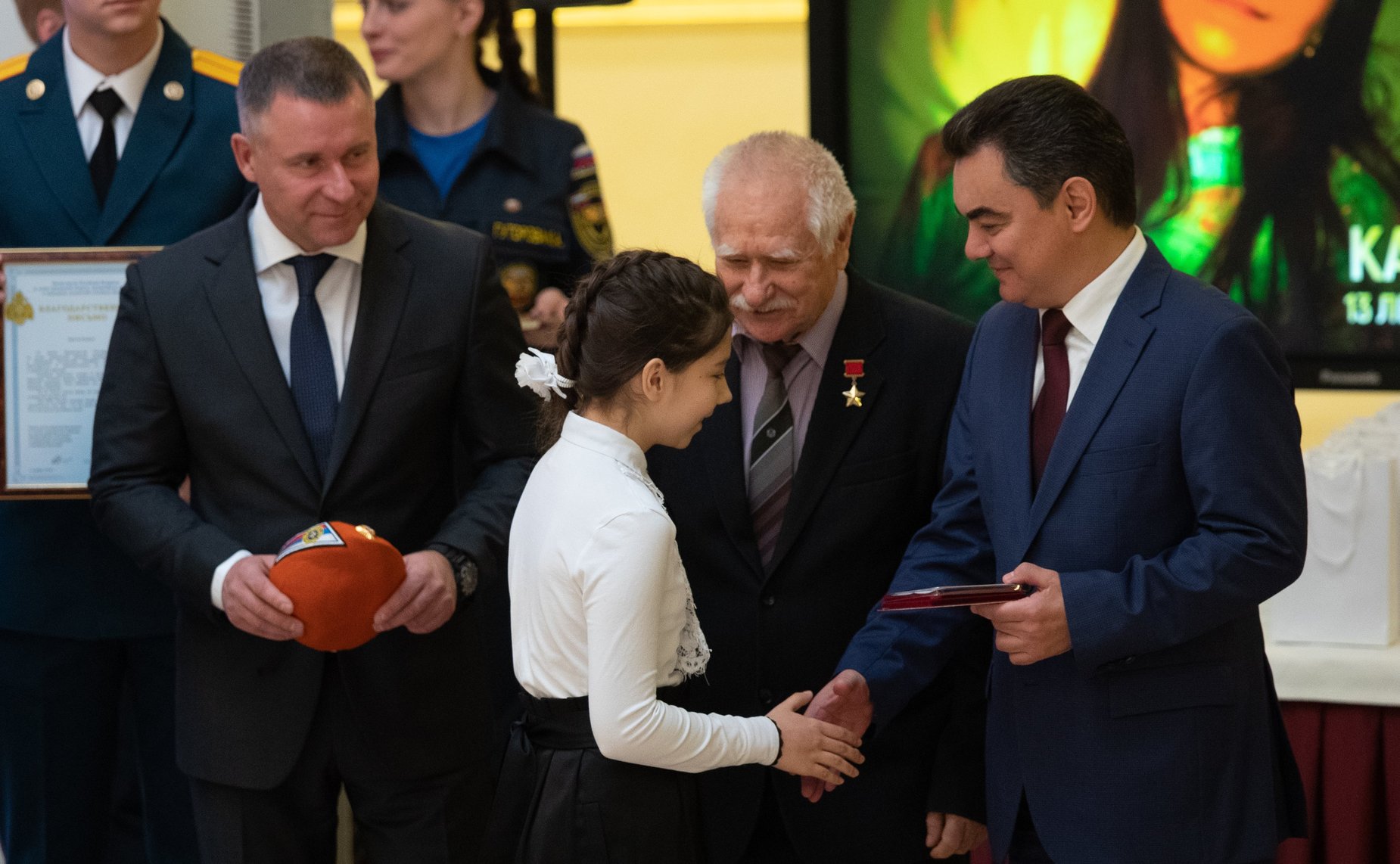 Награждение детей и подростков, проявивших мужество в экстремальных ситуациях и спасших человеческие жизни