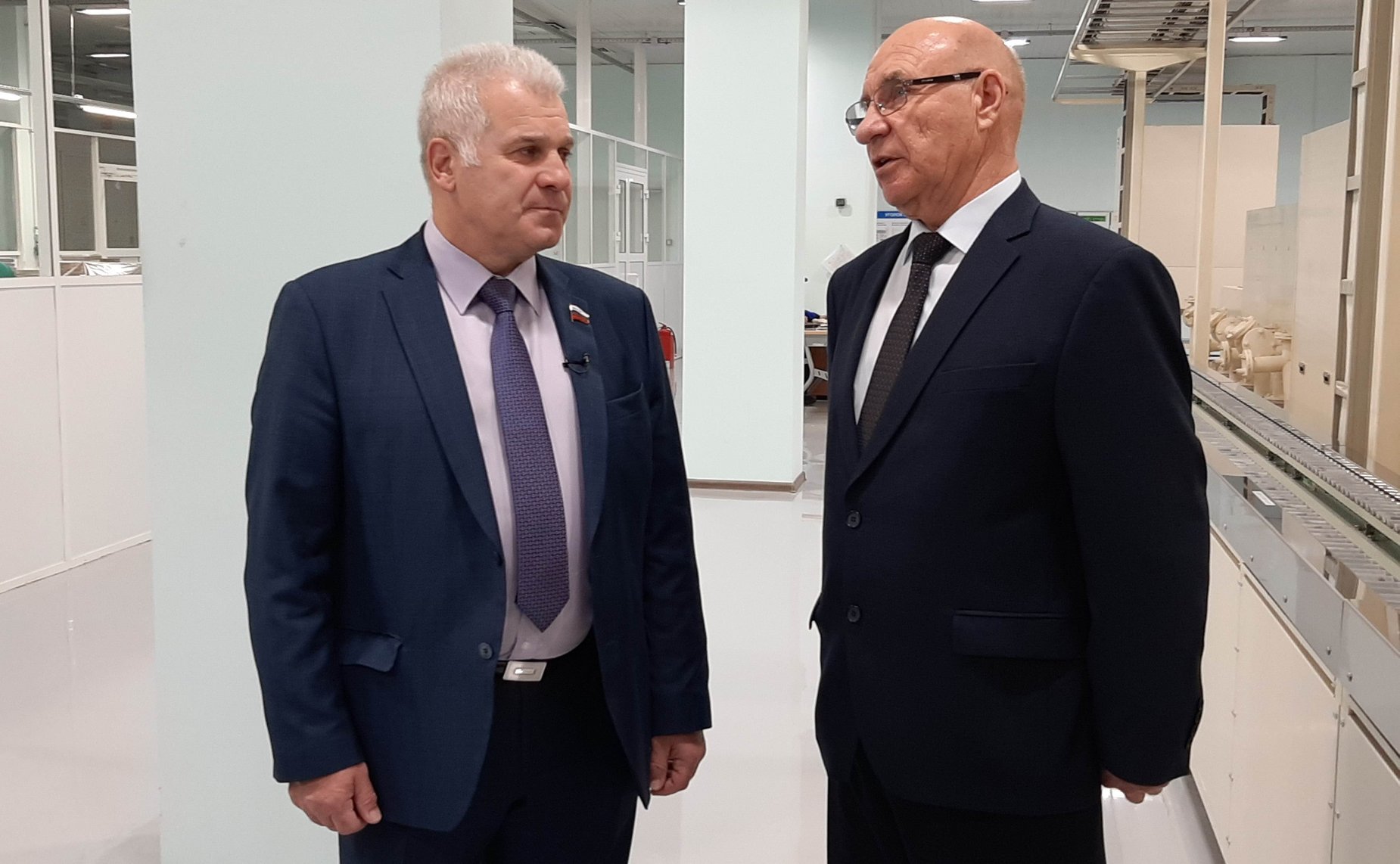 С. Мартынов посетил завод полупроводниковых приборов в Йошкар-Оле