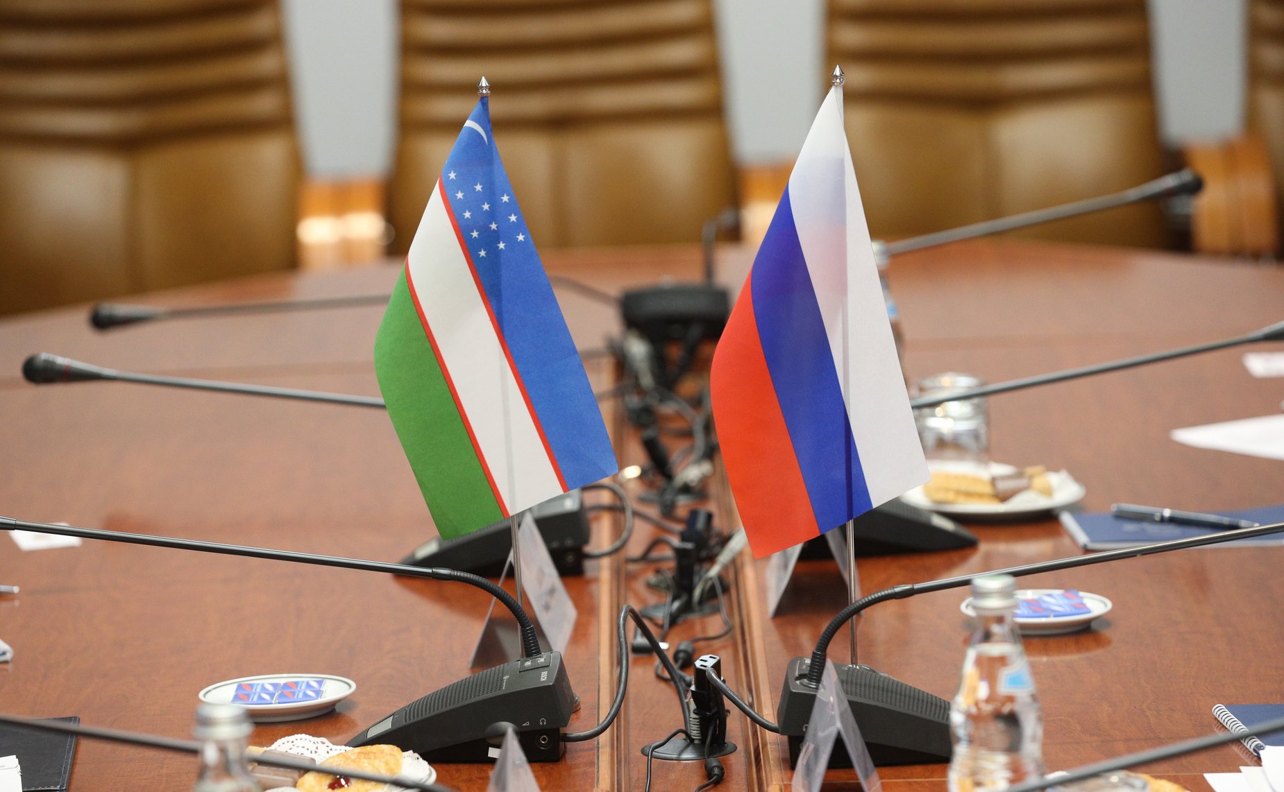 Ильяс Умаханов провел встречу с Чрезвычайным и Полномочным Послом Республики Узбекистан в Российской Федерации