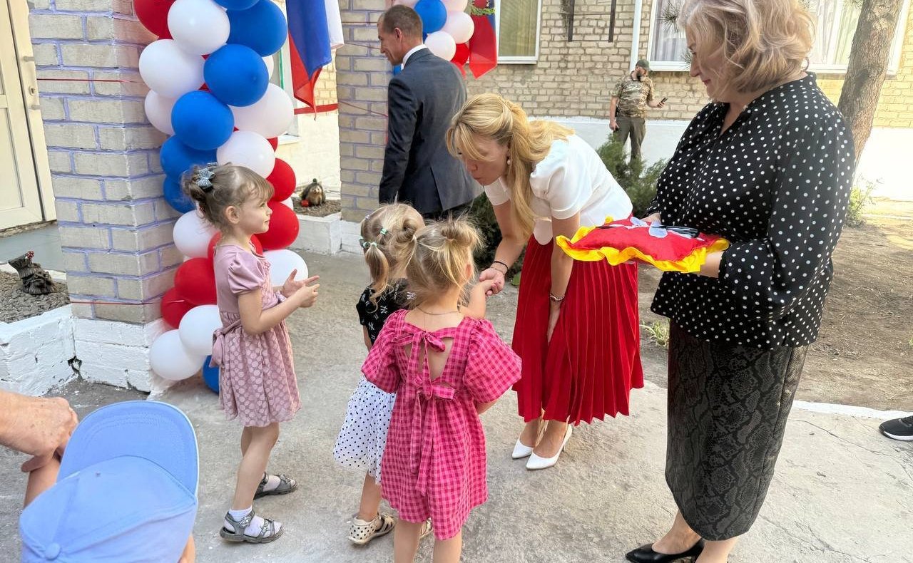 Дарья Лантратова осмотрела два капитально отремонтированных детских сада в Первомайском городском округе