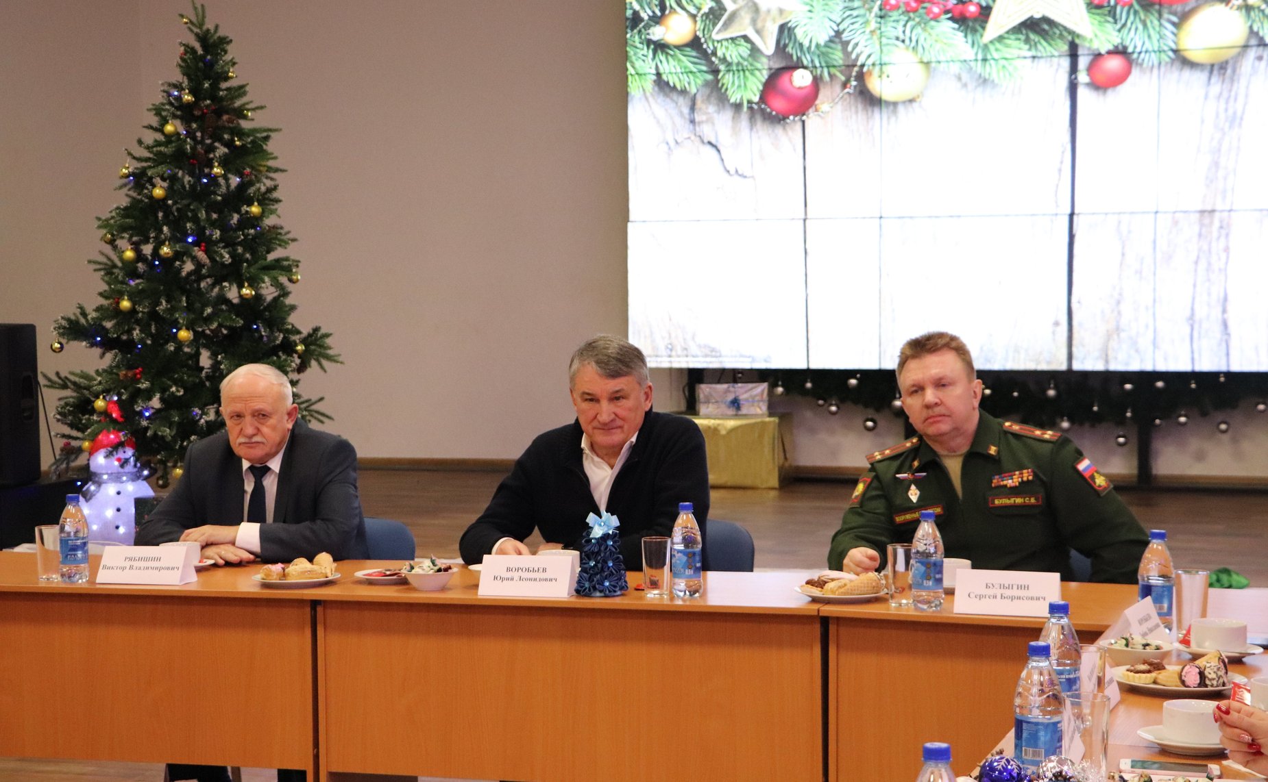 Ю. Воробьев принял участие в мероприятиях, посвященных Дню спасателя и Новому году