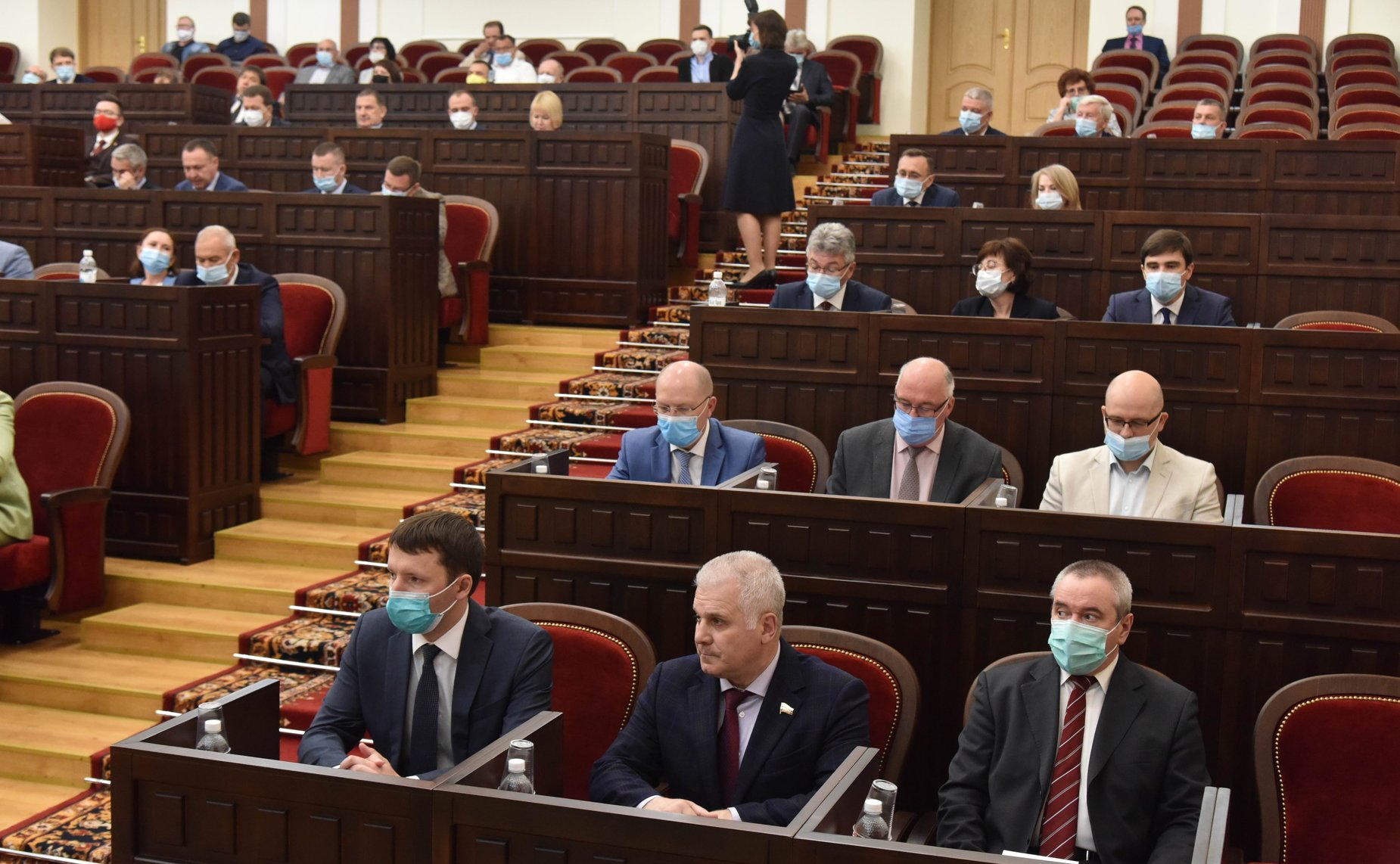 Сергей Мартынов принял участие в работе сессии республиканского парламента