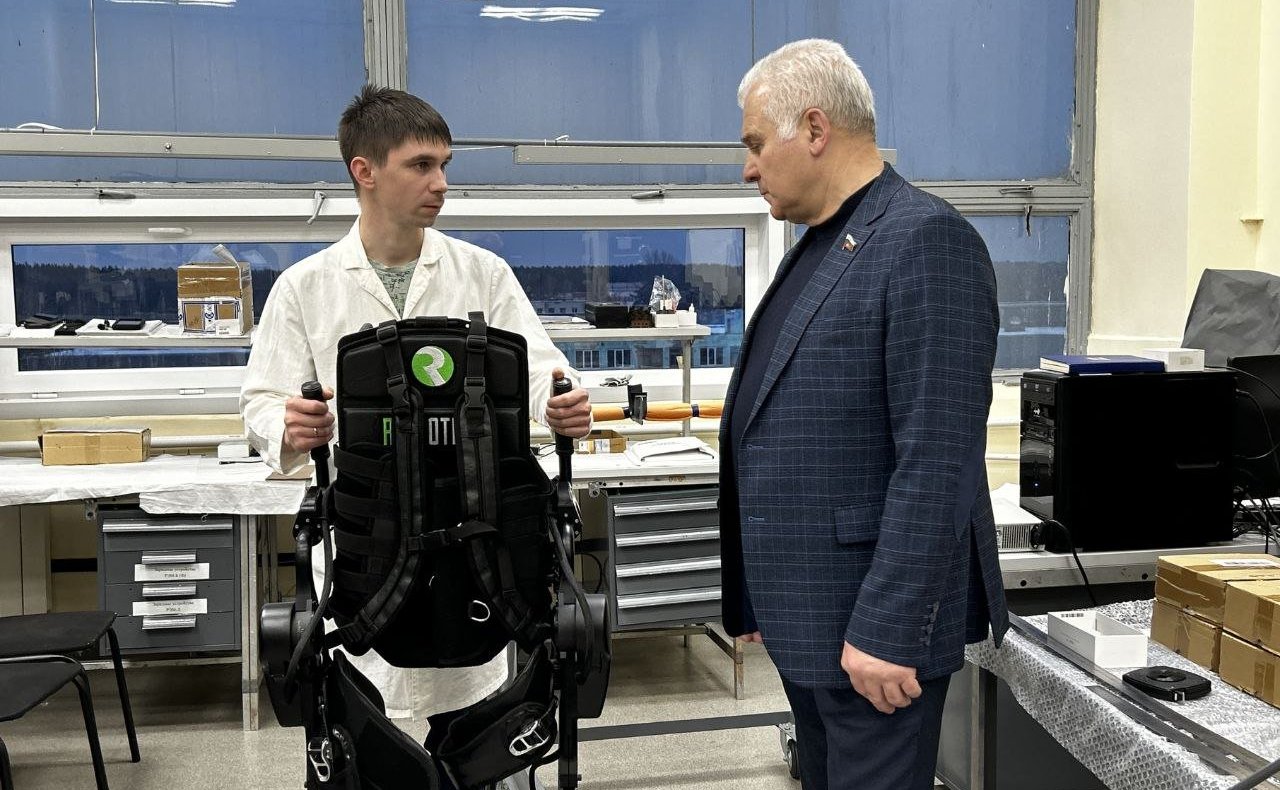 Сергей Мартынов вместе с депутатом Госсобрания Республики Владимиром Кожановым посетил цеха Волжского электромеханического завода