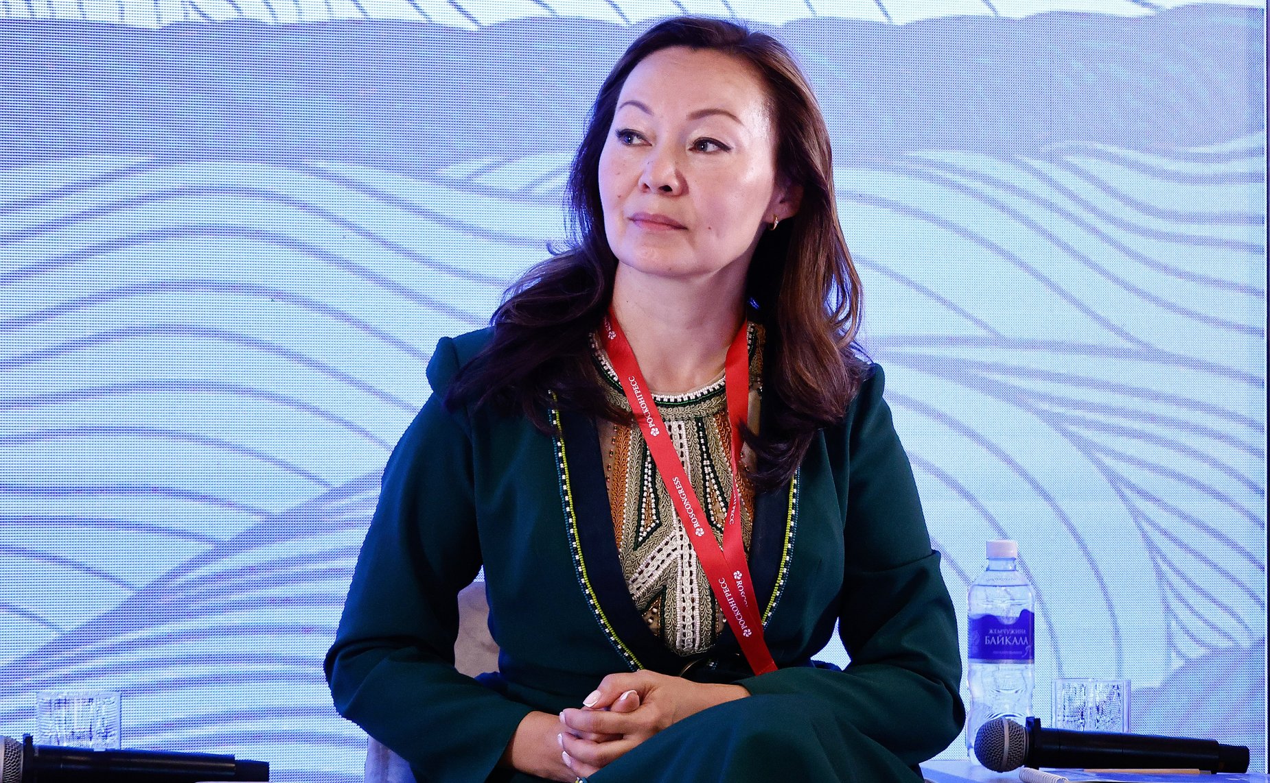 Сессия «Диалог культур коренных народов России и Китая». Сенаторы принимают участие в VIII Восточном экономическом форуме