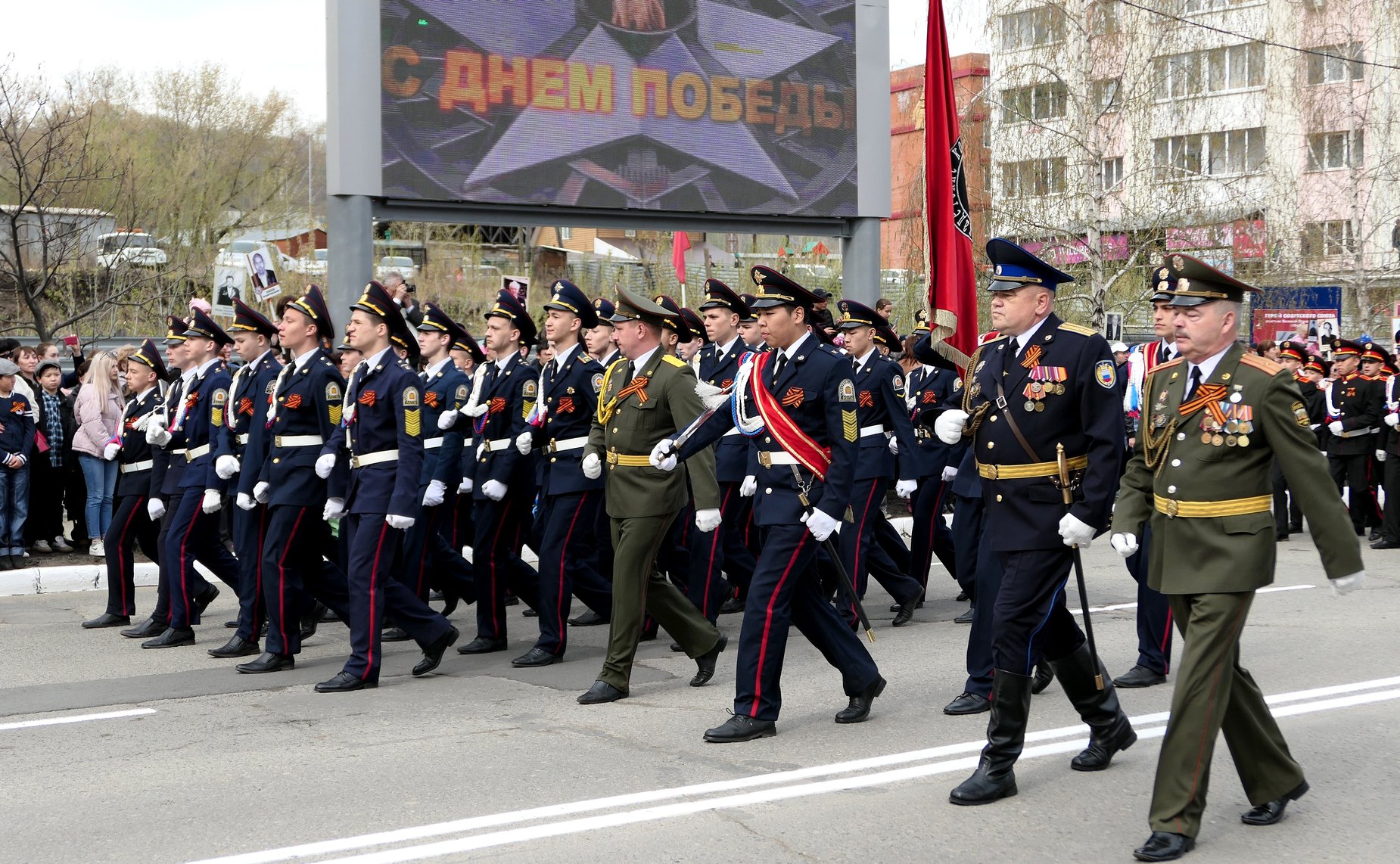 Н. Федоров принял участие в мероприятиях, посвященных празднованию годовщины Победы в Великой Отечественной войне, проходивших в Горно-Алтайске