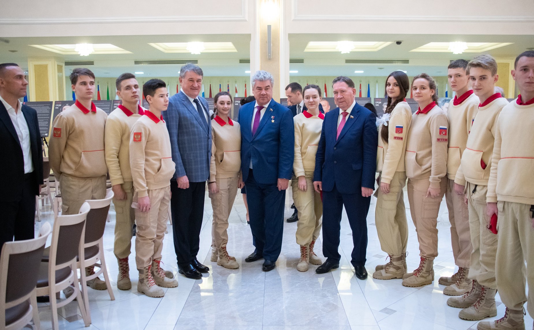 Открытие фотовыставки «Герои среди нас»