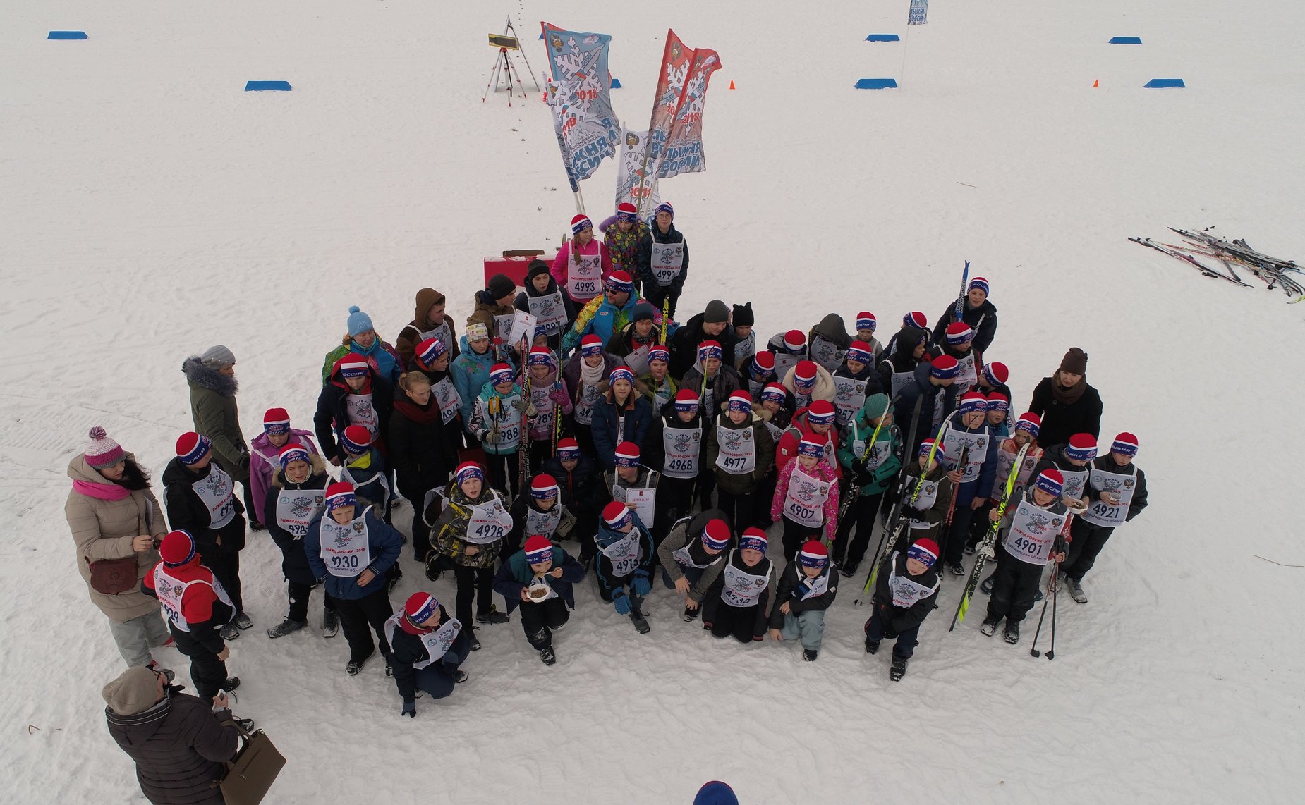 Вице-спикер принял участие в обсуждении путей развития Образовательного центра – кадетской школы «Корабелы Прионежья», а также дал старт гонке «Лыжня России»