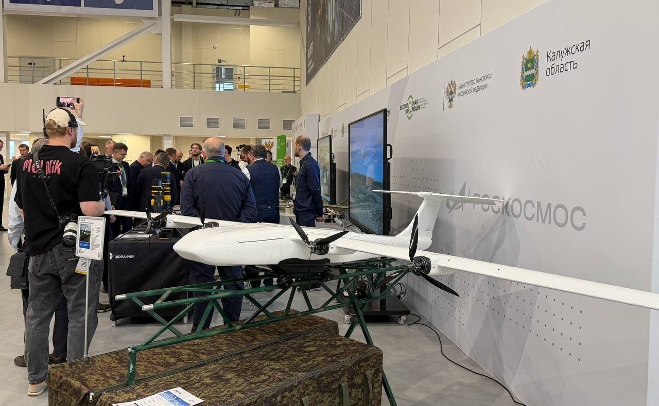 Анатолий Артамонов принял участие в мероприятиях III Всероссийского инновационного форума «Беспилотная эволюция. Бесшовный космос», а также в церемонии открытия VII Международного кинофестиваля «Циолковский»