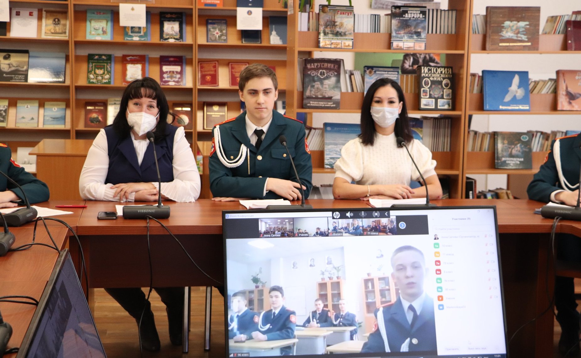 Юрий Воробьев провел урок, посвященный Дню защитника Отечества