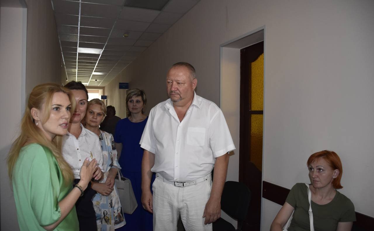 Дарья Лантратова в Луганске обсудила перспективы развития протезно-ортопедического завода