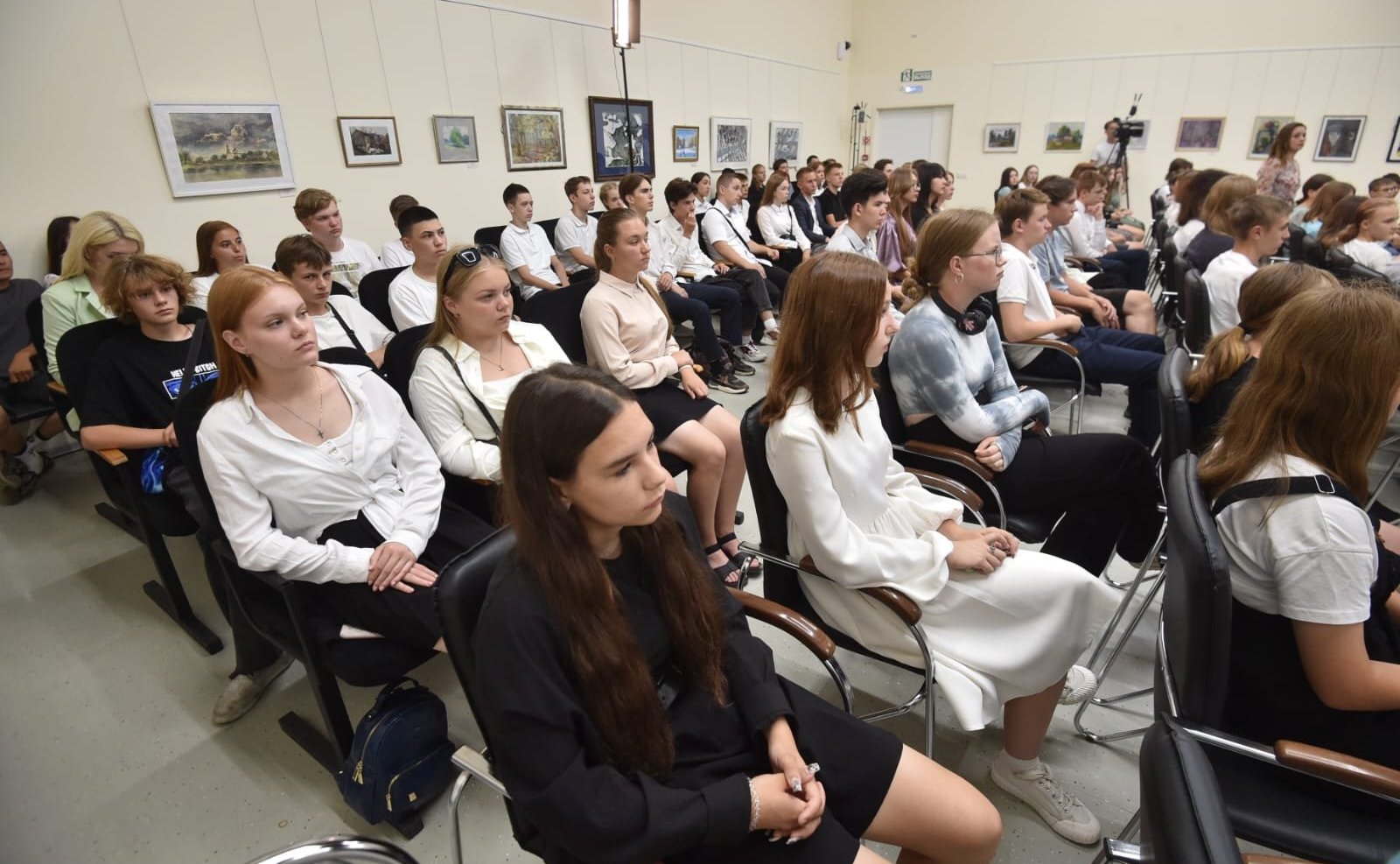 Дмитрий Перминов принял участие в традиционной встрече защитников Отечества с детьми и подростками в парке «Россия — моя история»