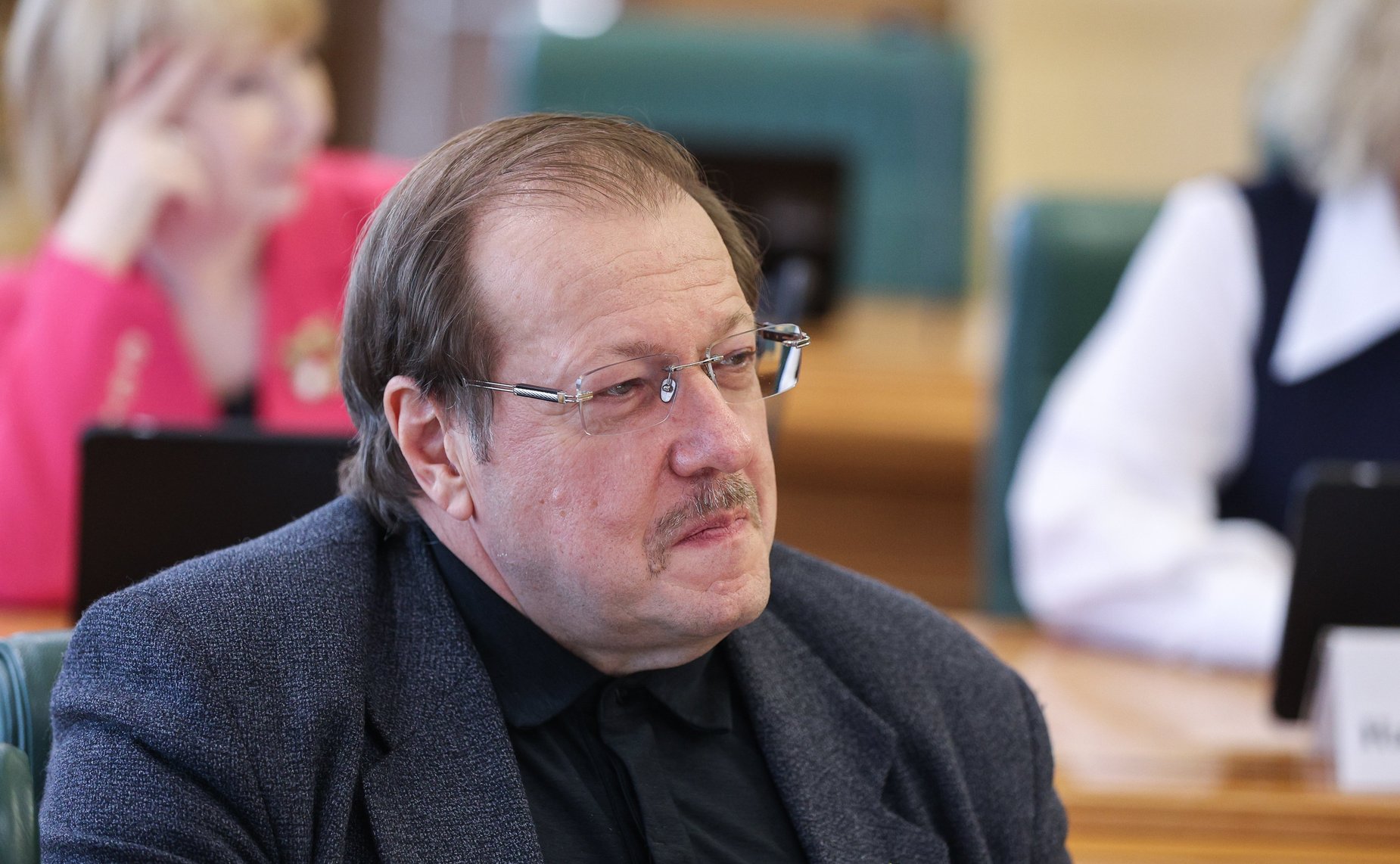 Александр Русаков