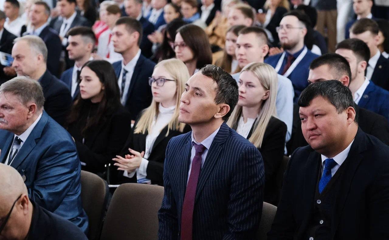 Открытие второго Международного молодежного нефтегазового научно-технического форума «Каспий – Море успеха»