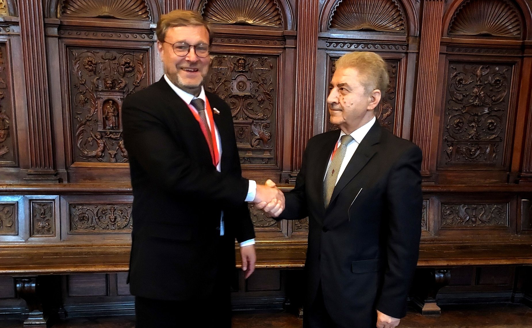 Заместитель Председателя Совета Федерации Константин Косачев провел встречу с заместителем Председателя Народного совета Сирийской Арабской Республики Акрамом Аджлани