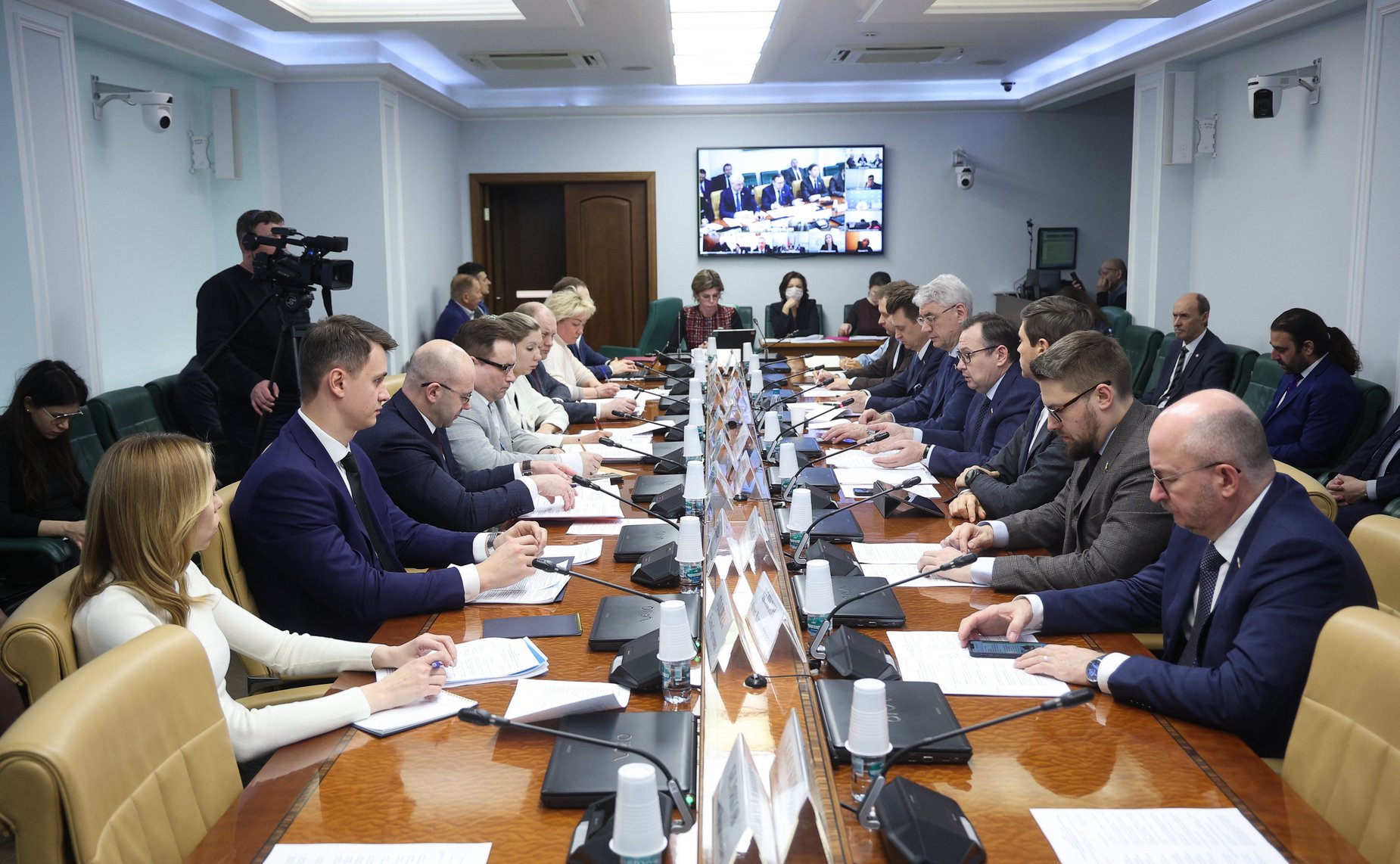 Круглый стол на тему «Экономические и законодательные аспекты привлечения хозяйствующими субъектами иностранной рабочей силы»