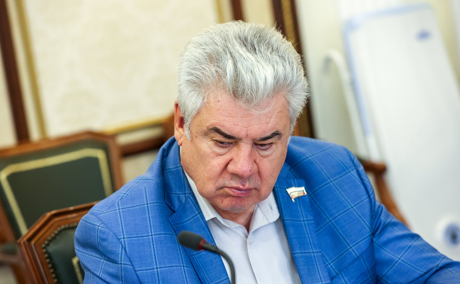 Виктор Бондарев