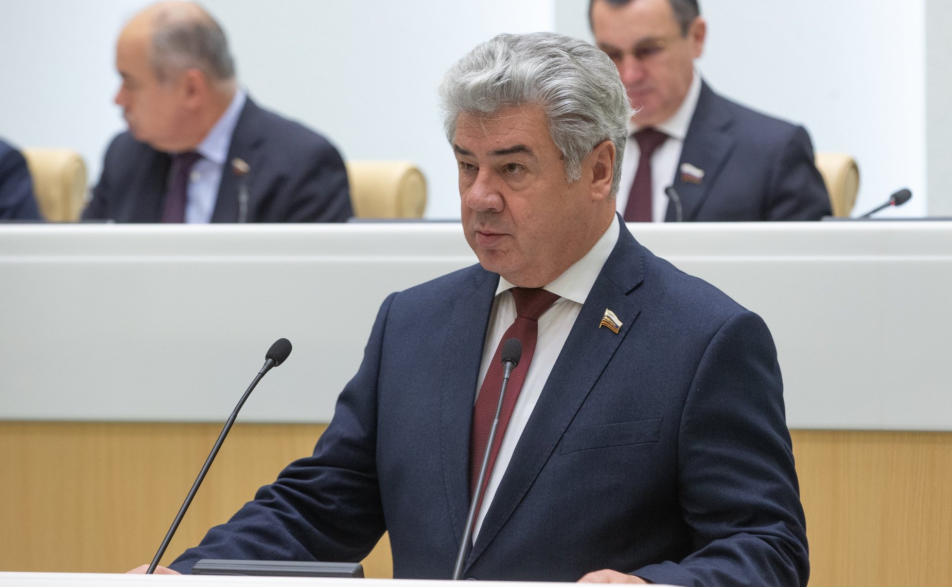 Виктор Бондарев