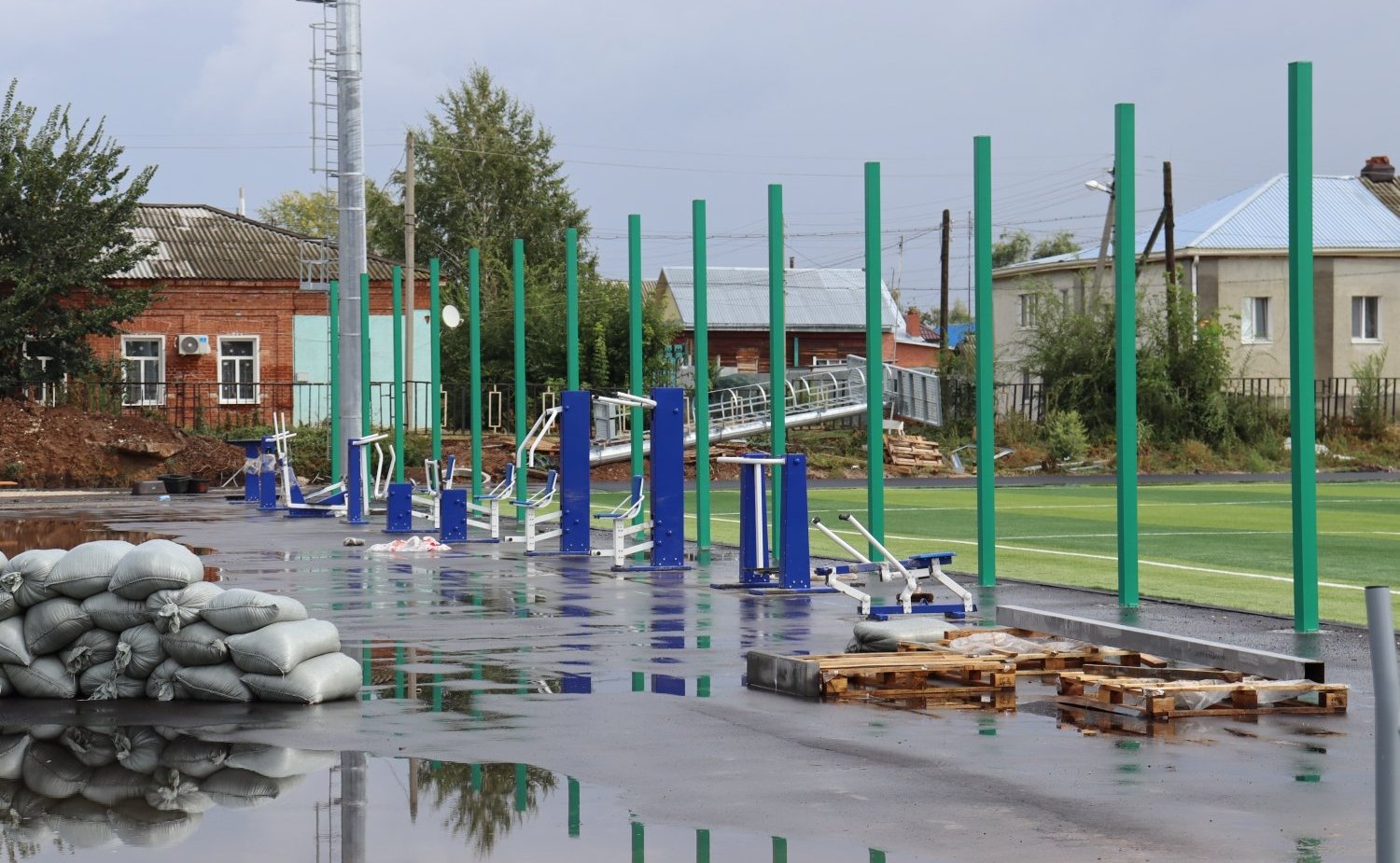 Олег Алексеев в рамках поездки в регион посетил Марксовский район