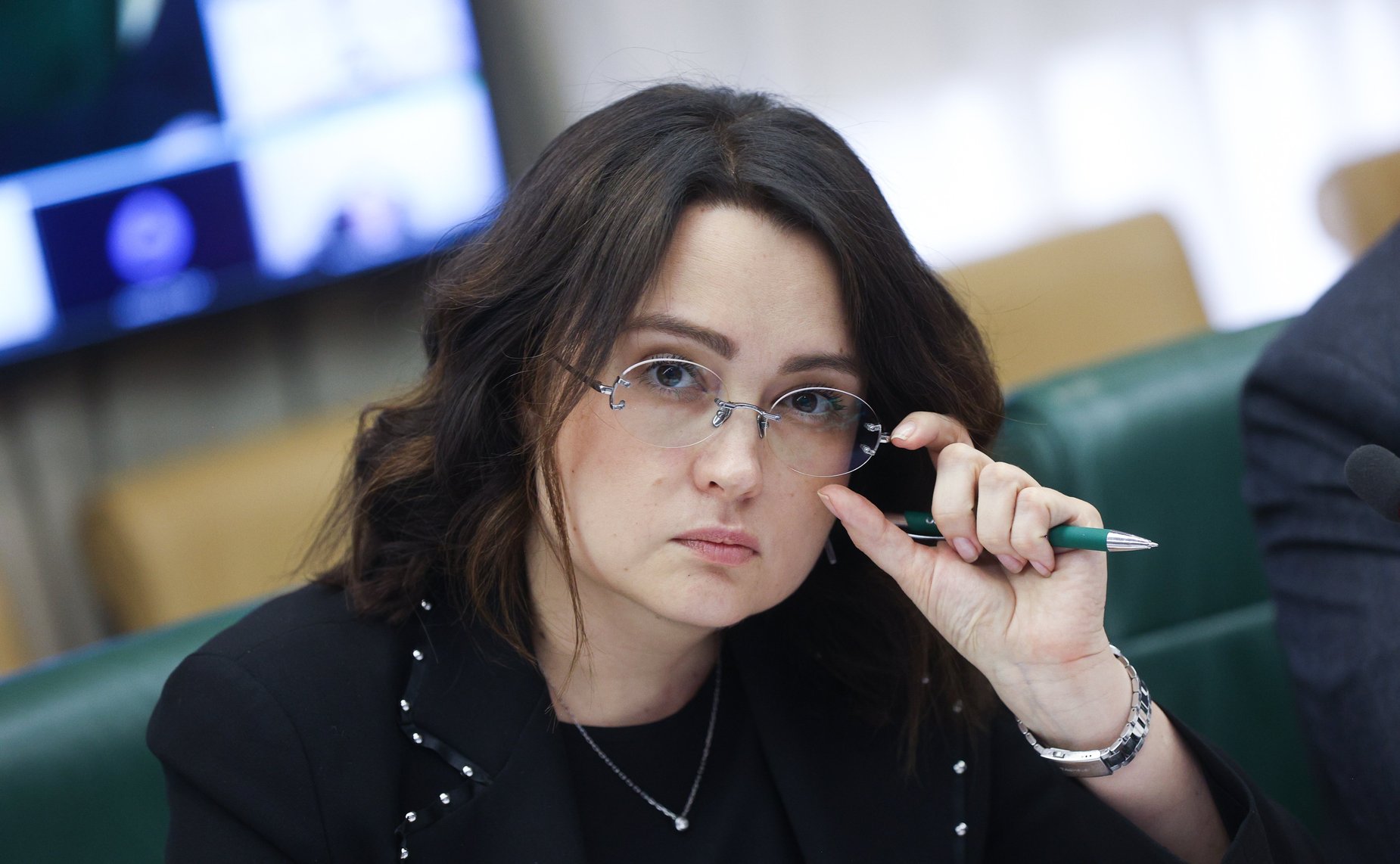 Круглый стол Комитета СФ по экономической политике «Совершенствование оснований и порядка передачи федерального недвижимого имущества в государственную собственность субъектов РФ и муниципальную собственность»